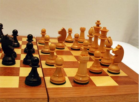 Imagen de Caja-tablero de ajedrez Nº 8 c/fichas
